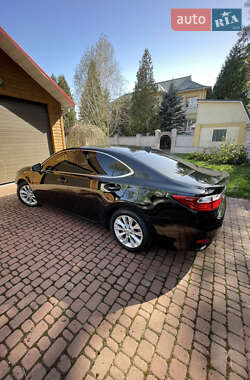 Седан Lexus ES 2015 в 