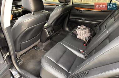 Седан Lexus ES 2012 в 