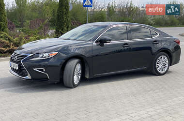 Седан Lexus ES 2017 в 