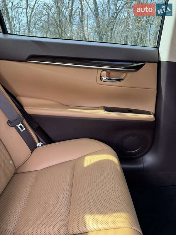 Седан Lexus ES 2016 в Одесі
