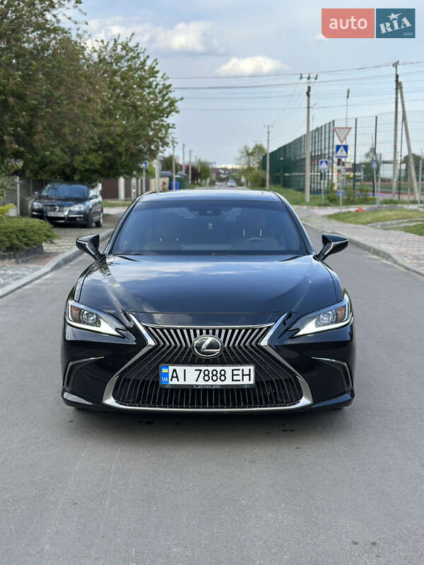 Седан Lexus ES 2021 в Киеве