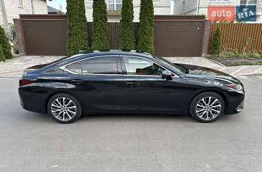 Седан Lexus ES 2021 в 