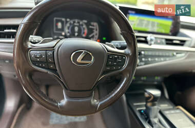 Седан Lexus ES 2021 в 