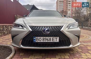 Седан Lexus ES 2019 в 
