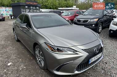 Седан Lexus ES 2019 в Киеве