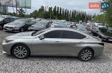 Седан Lexus ES 2019 в Киеве