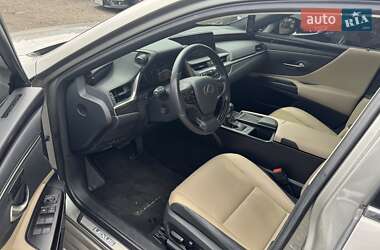 Седан Lexus ES 2019 в Киеве
