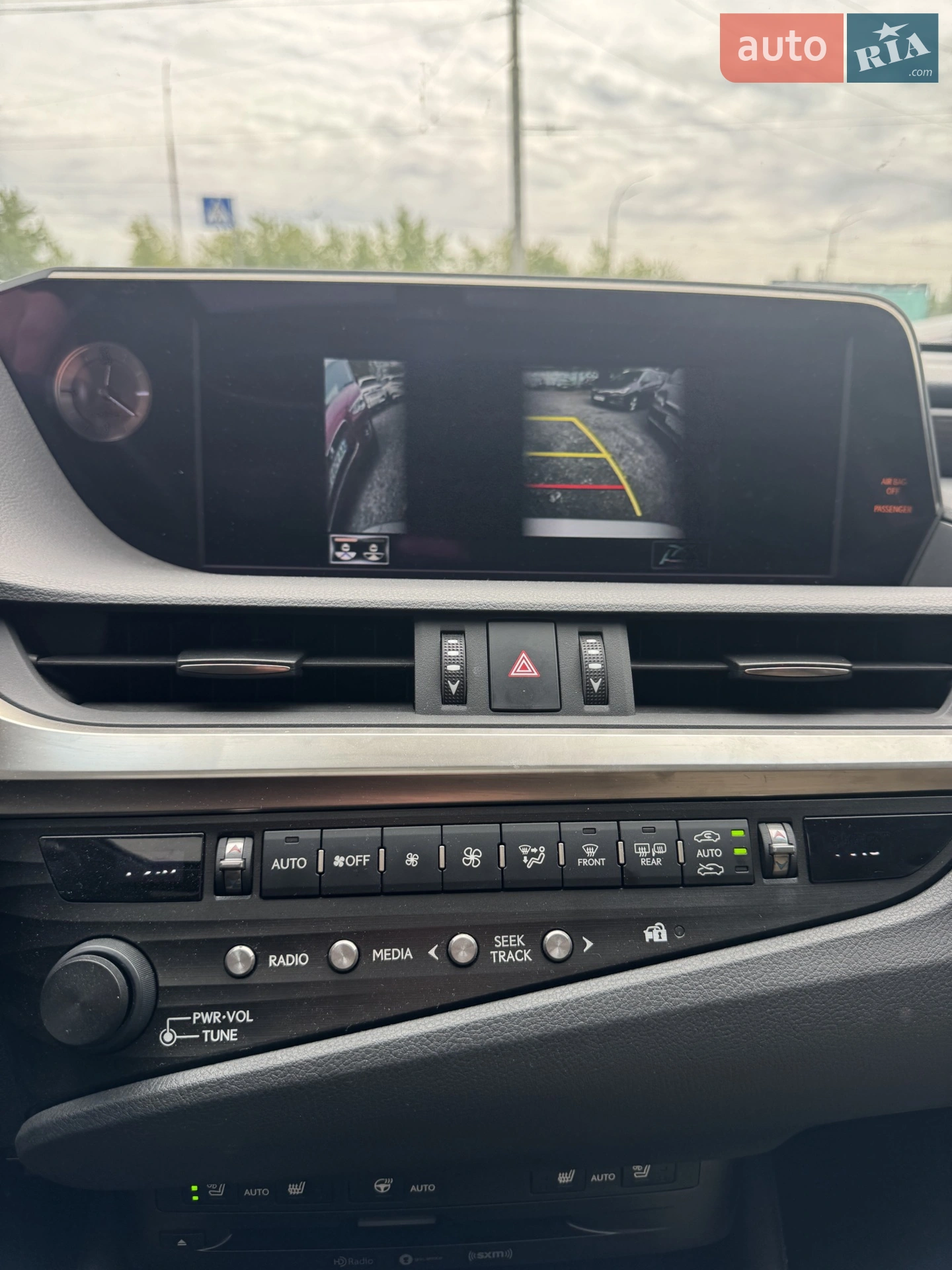 2019 Lexus ES - мініатюра 16