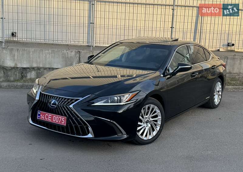 Lexus ES 2019