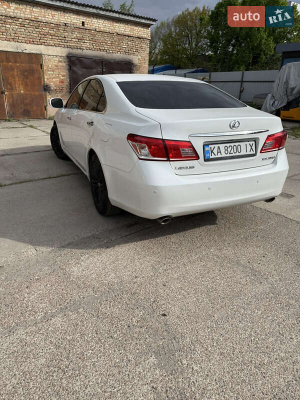 Седан Lexus ES 2011 в Броварах