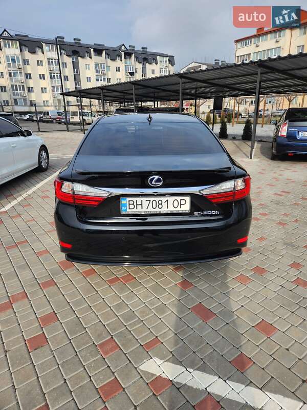 Седан Lexus ES 2016 в Одесі