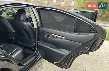 Седан Lexus ES 2013 в 