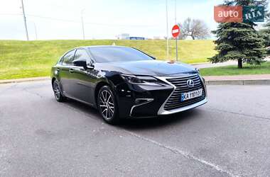 Седан Lexus ES 2014 в Киеве