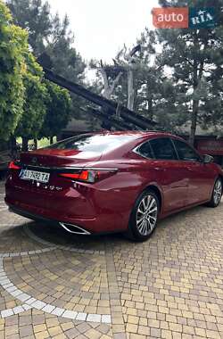 Седан Lexus ES 2020 в 