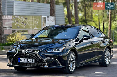 Седан Lexus ES 2019 в Виннице