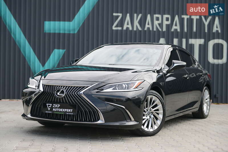 Lexus ES 2019