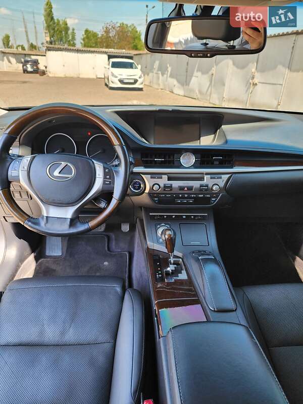 Седан Lexus ES 2013 в Одессе