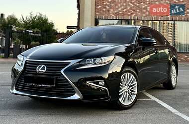 Седан Lexus ES 2016 в 