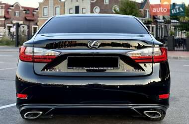 Седан Lexus ES 2016 в 