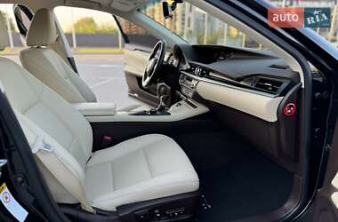 Седан Lexus ES 2016 в 