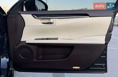 Седан Lexus ES 2016 в 