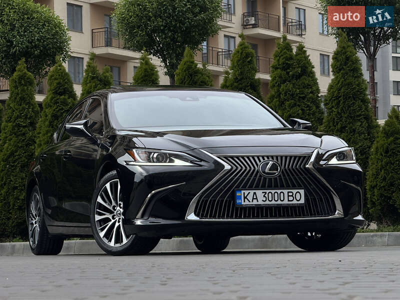 Lexus ES 2021