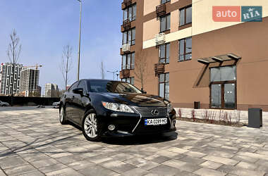 Седан Lexus ES 2013 в Киеве