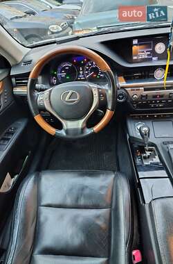 Седан Lexus ES 2012 в 