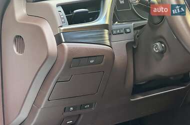 Седан Lexus ES 2020 в 