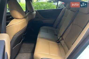 Седан Lexus ES 2020 в 