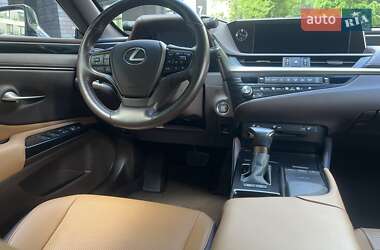 Седан Lexus ES 2020 в 