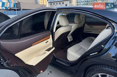 Седан Lexus ES 2015 в 