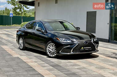 Седан Lexus ES 2019 в Киеве