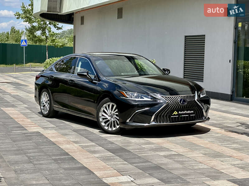 Седан Lexus ES 2019 в 