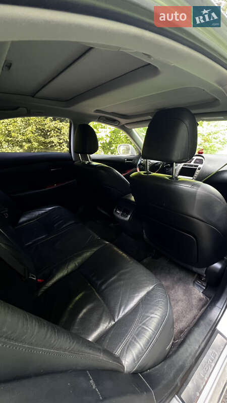 Седан Lexus ES 2008 в Жовкві