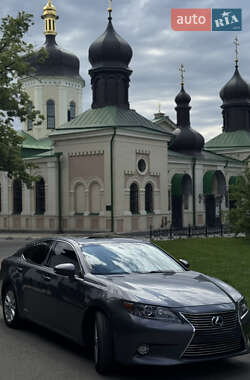 Седан Lexus ES 2014 в Києві