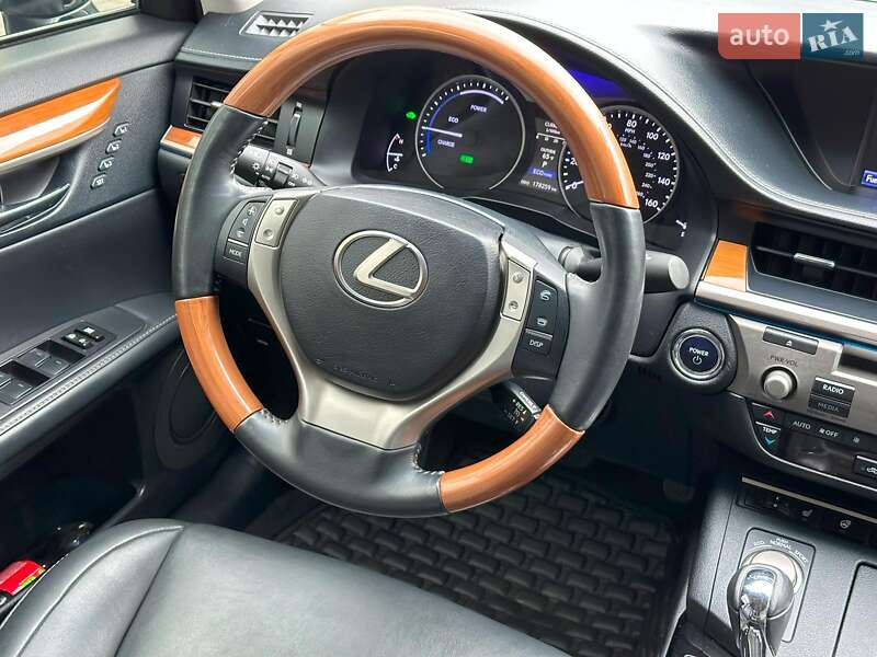 Седан Lexus ES 2012 в Одессе