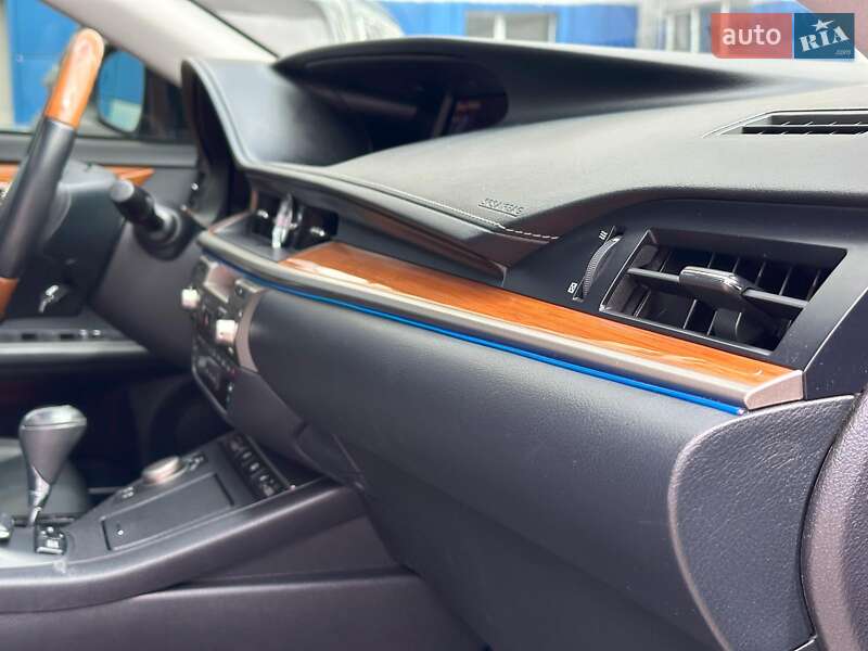 Седан Lexus ES 2012 в Одессе