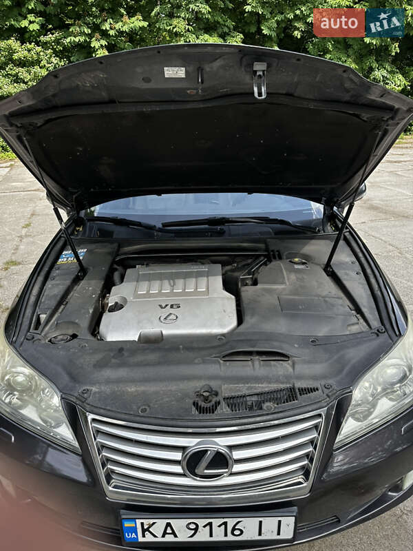 Седан Lexus ES 2011 в Киеве