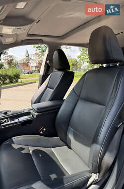 Седан Lexus ES 2017 в 