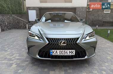 Седан Lexus ES 2021 в 