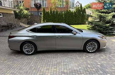 Седан Lexus ES 2021 в 