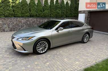Седан Lexus ES 2021 в 