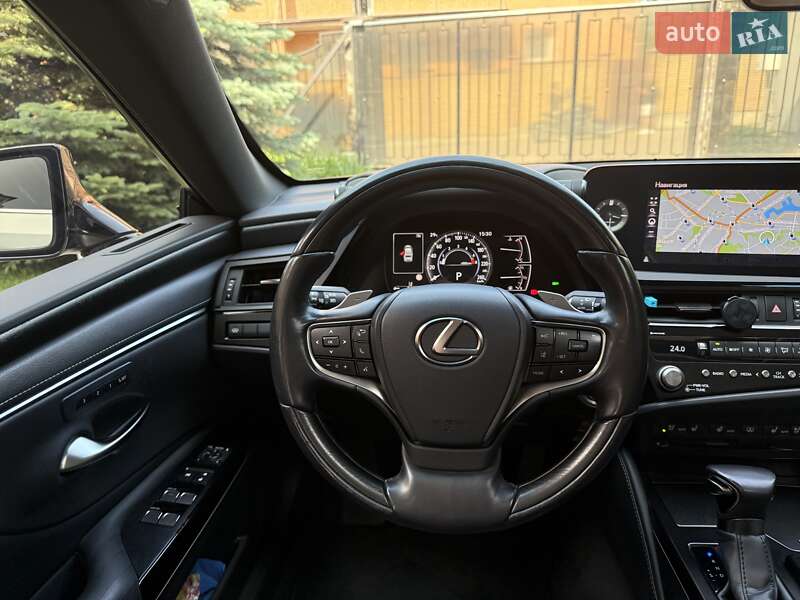 Седан Lexus ES 2021 в Киеве