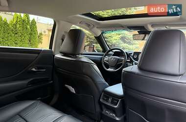 Седан Lexus ES 2021 в 