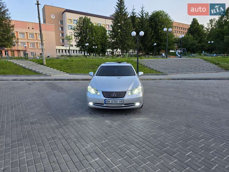 Седан Lexus ES 2007 в Ровно