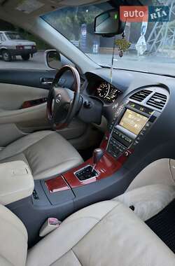 Седан Lexus ES 2007 в Ровно