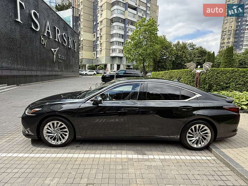 Седан Lexus ES 2023 в 