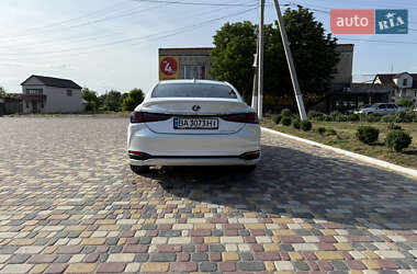 Седан Lexus ES 2024 в Кривом Озере
