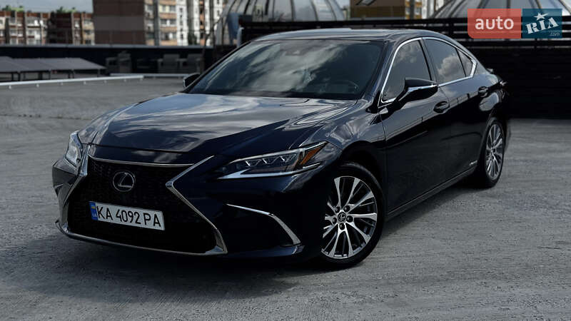 Lexus ES 2021